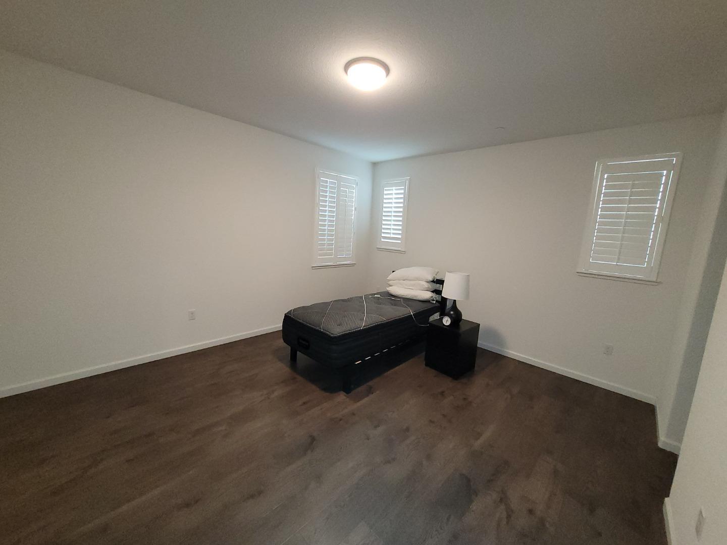 Detail Gallery Image 10 of 22 For 624 Victoria Dr, Manteca,  CA 95336 - 2 Beds | 2 Baths