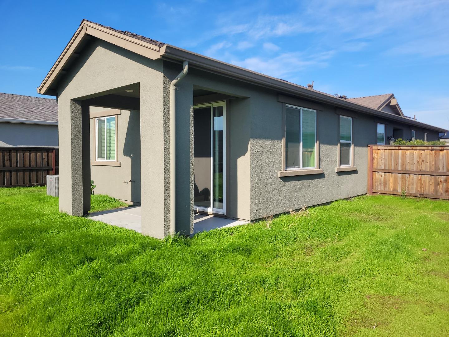 Detail Gallery Image 19 of 22 For 624 Victoria Dr, Manteca,  CA 95336 - 2 Beds | 2 Baths