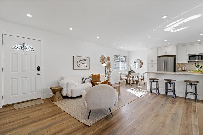 Detail Gallery Image 11 of 34 For 14225 Lora Dr #10,  Los Gatos,  CA 95032 - 2 Beds | 2 Baths