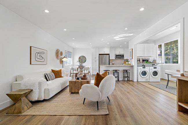 Detail Gallery Image 2 of 34 For 14225 Lora Dr #10,  Los Gatos,  CA 95032 - 2 Beds | 2 Baths