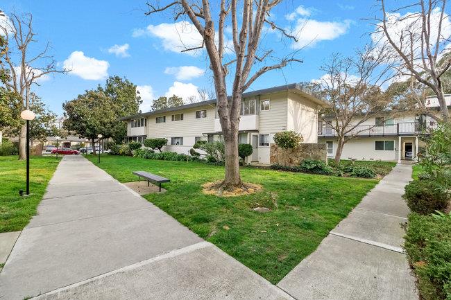 Detail Gallery Image 28 of 34 For 14225 Lora Dr #10,  Los Gatos,  CA 95032 - 2 Beds | 2 Baths