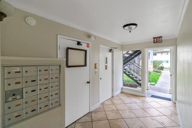 Detail Gallery Image 32 of 34 For 14225 Lora Dr #10,  Los Gatos,  CA 95032 - 2 Beds | 2 Baths