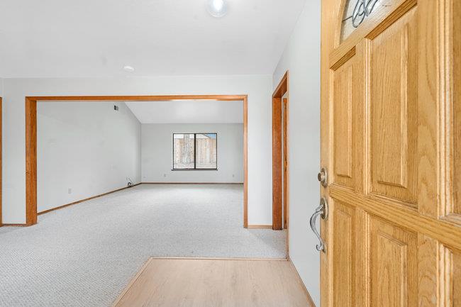 Detail Gallery Image 10 of 55 For 1611 Tiburon Dr, Hollister,  CA 95023 - 3 Beds | 2 Baths