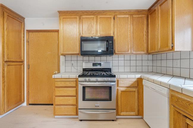Detail Gallery Image 24 of 55 For 1611 Tiburon Dr, Hollister,  CA 95023 - 3 Beds | 2 Baths
