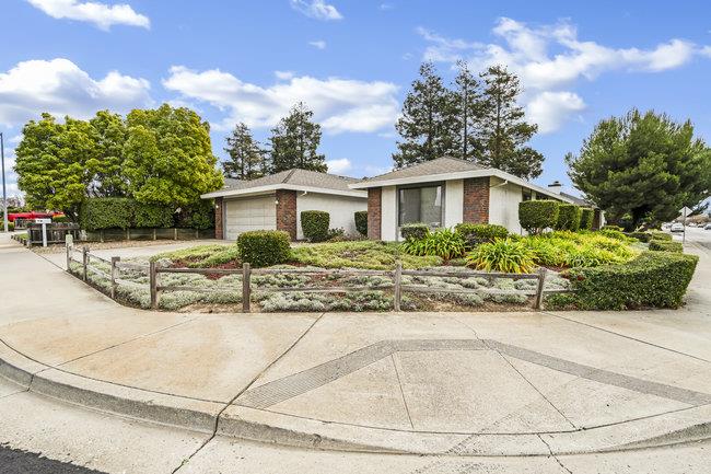 Detail Gallery Image 3 of 55 For 1611 Tiburon Dr, Hollister,  CA 95023 - 3 Beds | 2 Baths
