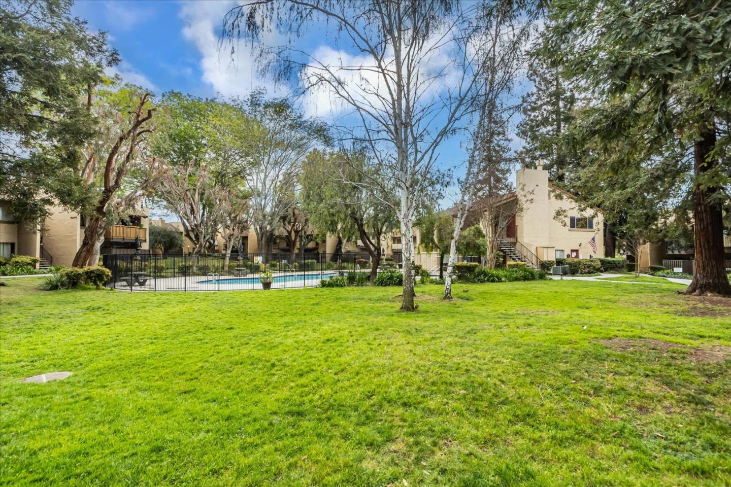Detail Gallery Image 33 of 39 For 247 N Capitol Ave #105,  San Jose,  CA 95127 - 1 Beds | 1 Baths