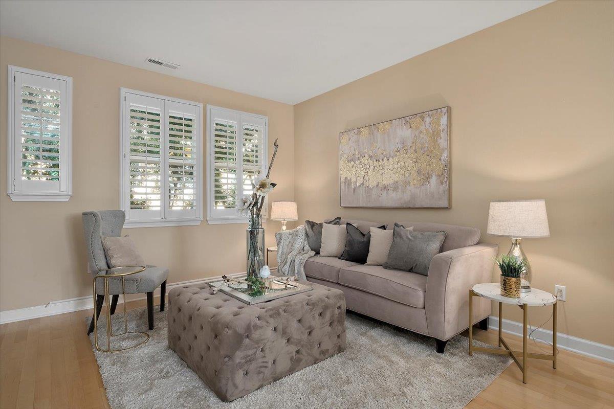 Detail Gallery Image 7 of 25 For 1347 Isabelle Cir, South San Francisco,  CA 94080 - 3 Beds | 2/1 Baths