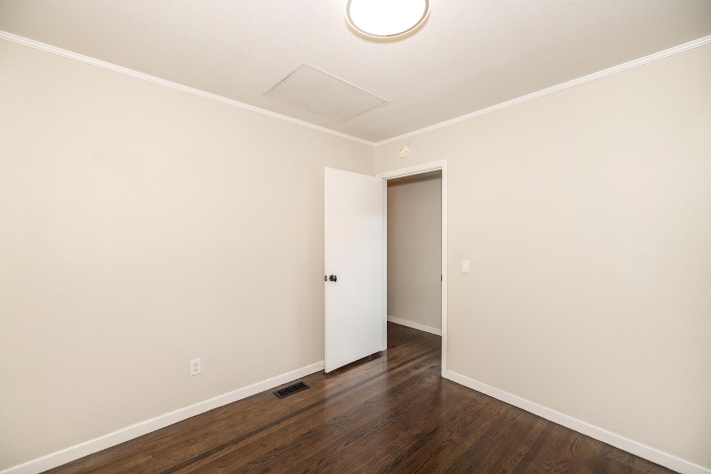 Detail Gallery Image 10 of 23 For 875 Broadway, Belmont,  CA 94002 - 2 Beds | 2 Baths