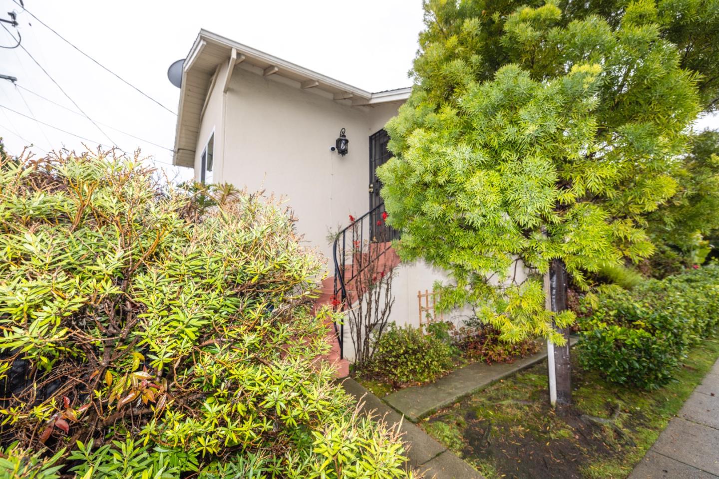 Detail Gallery Image 15 of 23 For 875 Broadway, Belmont,  CA 94002 - 2 Beds | 2 Baths