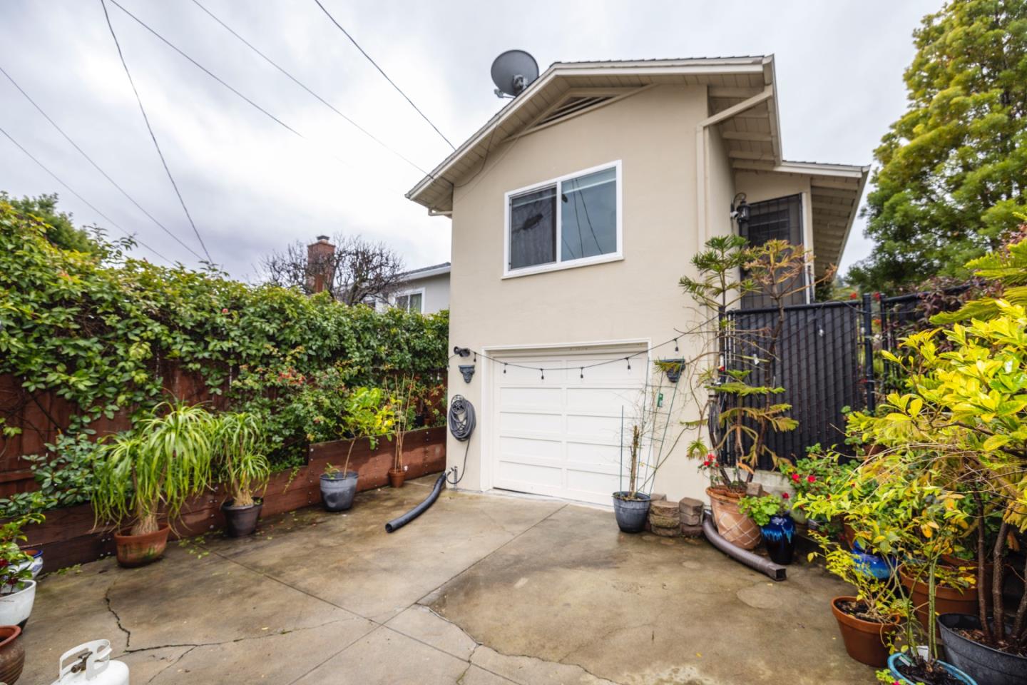 Detail Gallery Image 17 of 23 For 875 Broadway, Belmont,  CA 94002 - 2 Beds | 2 Baths