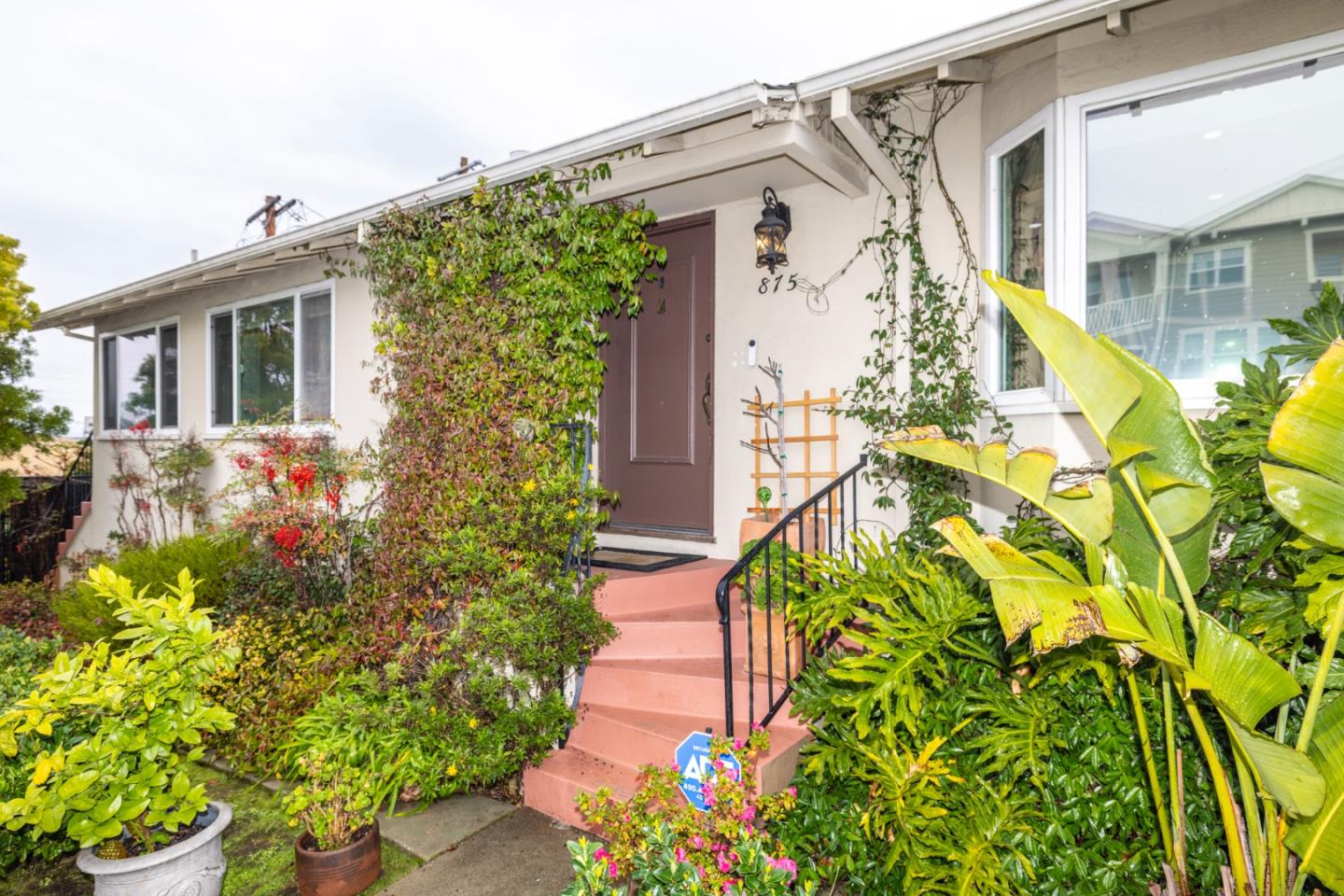 Detail Gallery Image 2 of 23 For 875 Broadway, Belmont,  CA 94002 - 2 Beds | 2 Baths