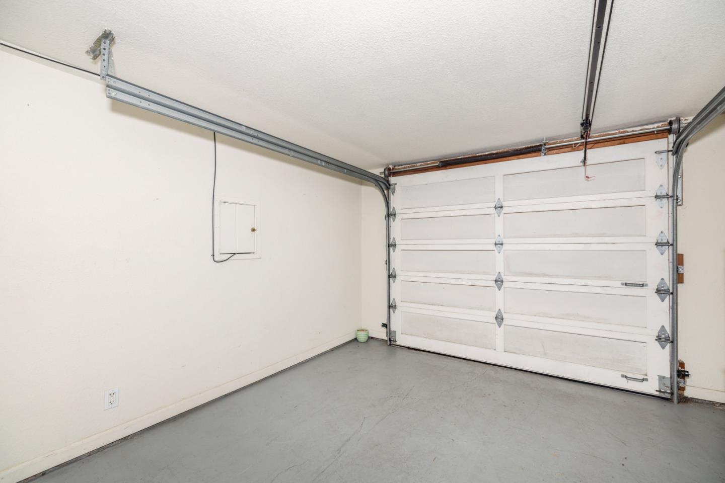 Detail Gallery Image 20 of 23 For 875 Broadway, Belmont,  CA 94002 - 2 Beds | 2 Baths