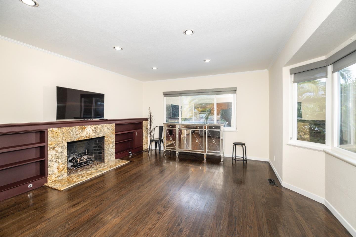 Detail Gallery Image 3 of 23 For 875 Broadway, Belmont,  CA 94002 - 2 Beds | 2 Baths