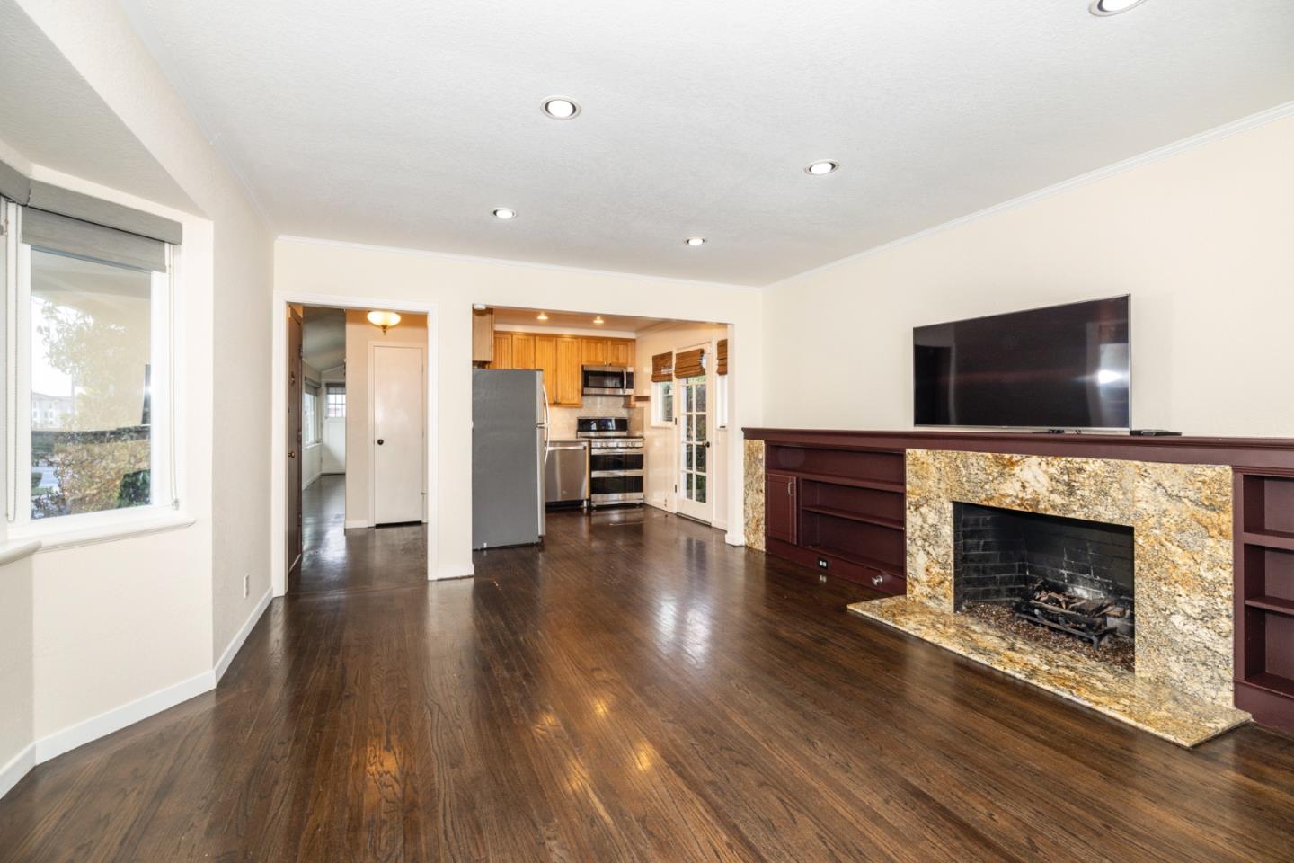 Detail Gallery Image 6 of 23 For 875 Broadway, Belmont,  CA 94002 - 2 Beds | 2 Baths