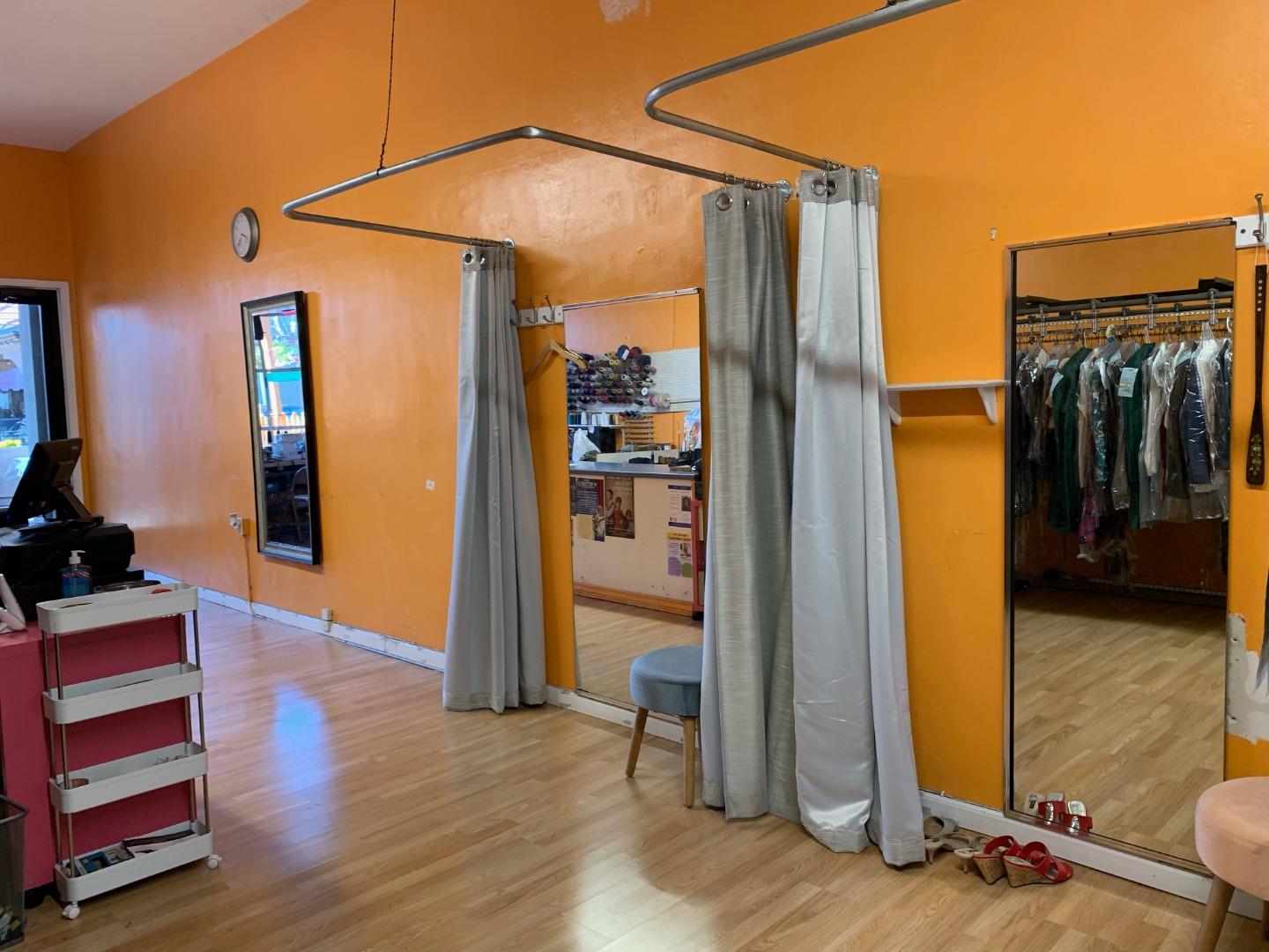 Detail Gallery Image 2 of 4 For Laurel St, San Carlos,  CA 94070 - – Beds | – Baths