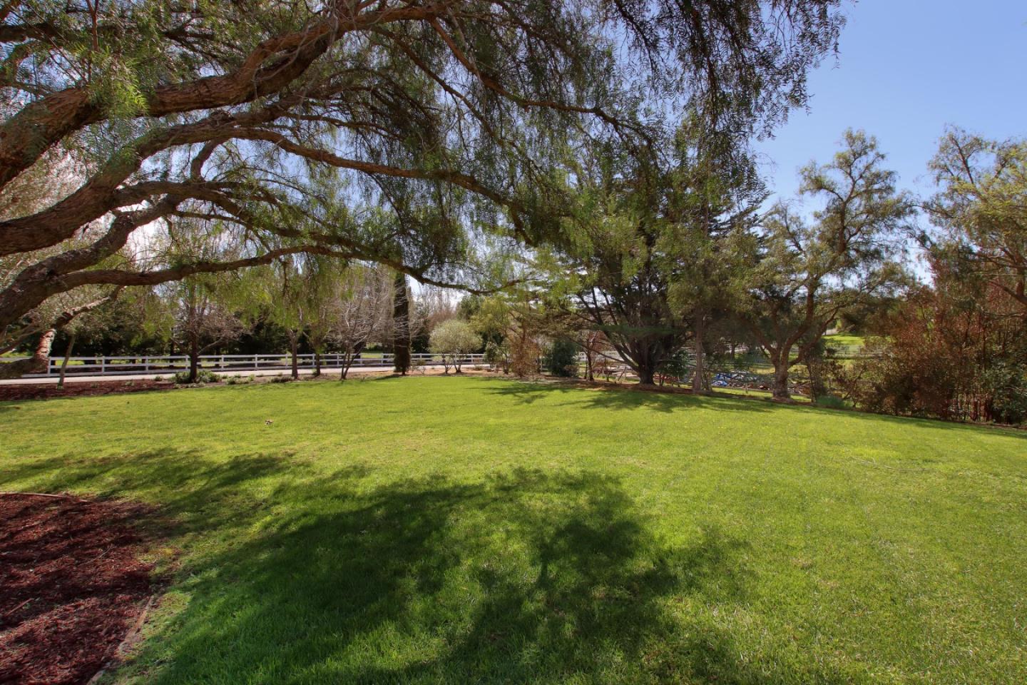 Detail Gallery Image 31 of 69 For 120 Edenvale Ct, Watsonville,  CA 95076 - 4 Beds | 4/1 Baths