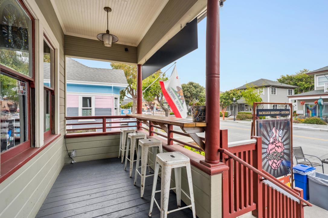 Detail Gallery Image 12 of 14 For 730 Main St, Half Moon Bay,  CA 94019 - – Beds | – Baths