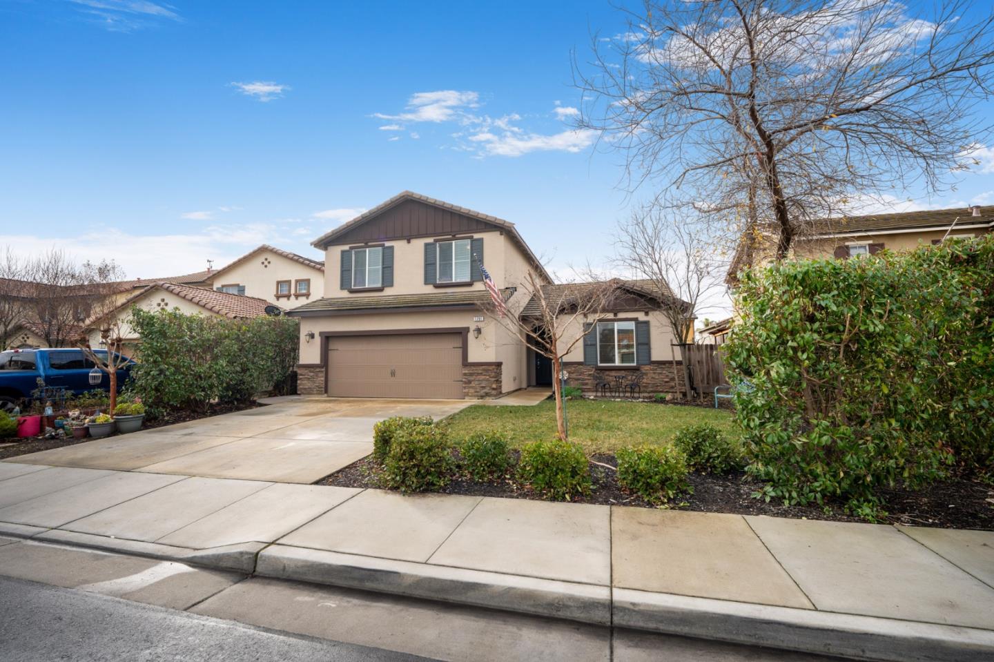 Detail Gallery Image 2 of 31 For 1701 Panorama Dr, Hollister,  CA 95023 - 4 Beds | 3 Baths