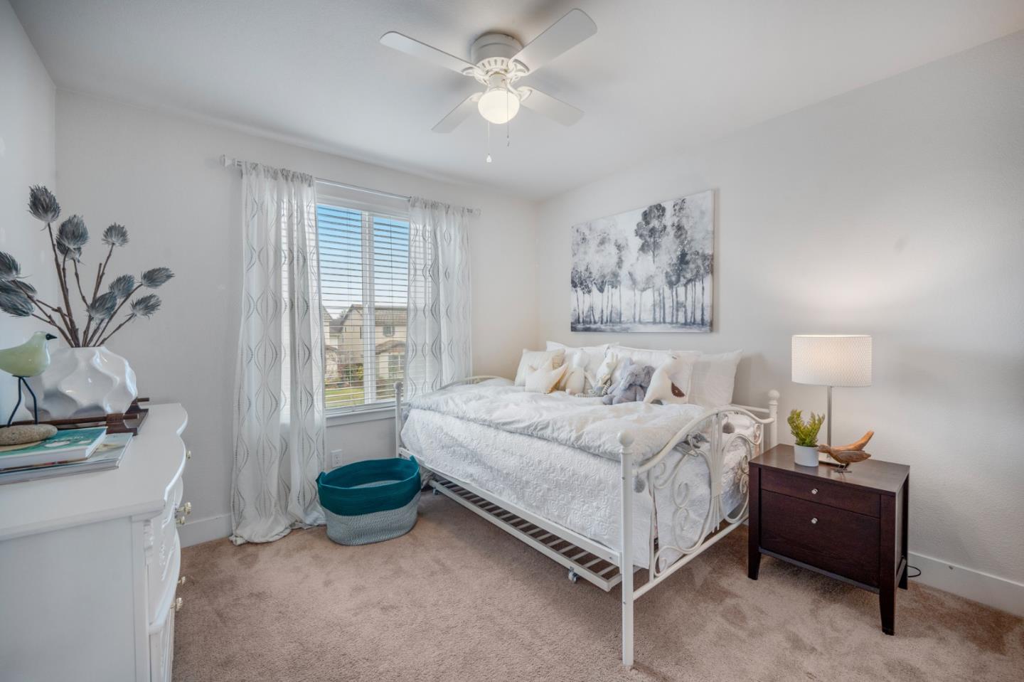 Detail Gallery Image 22 of 31 For 1701 Panorama Dr, Hollister,  CA 95023 - 4 Beds | 3 Baths