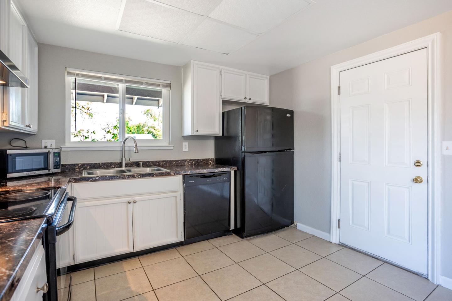 Detail Gallery Image 7 of 18 For 5801 Hazel Ave, Orangevale,  CA 95662 - – Beds | – Baths