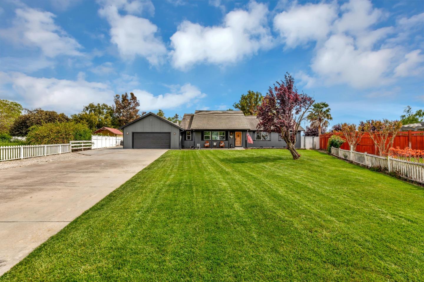 Detail Gallery Image 6 of 47 For 541 Lemos Ct, Hollister,  CA 95023 - 4 Beds | 2 Baths