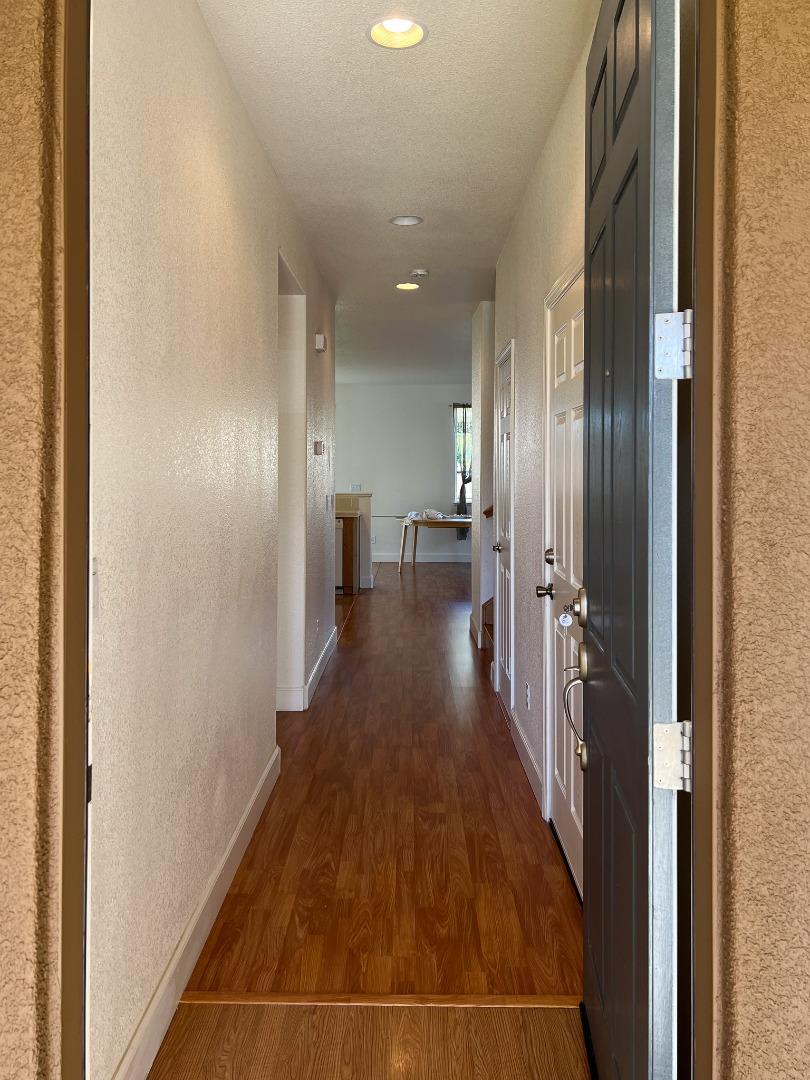 Detail Gallery Image 2 of 31 For 465 Tolman Way, Merced,  CA 95348 - 4 Beds | 3 Baths