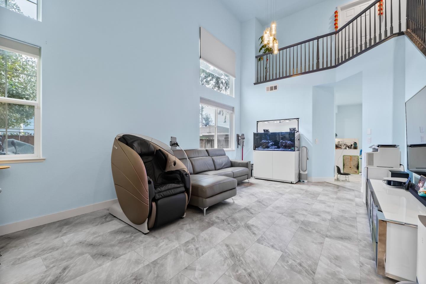 Detail Gallery Image 6 of 31 For 708 Raineer Ct, San Leandro,  CA 94577 - 3 Beds | 2/1 Baths