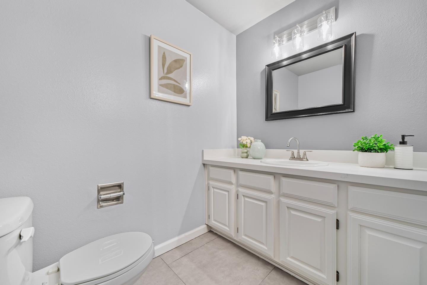 Detail Gallery Image 18 of 50 For 856 Lakeshore Dr, Redwood City,  CA 94065 - 3 Beds | 2/1 Baths