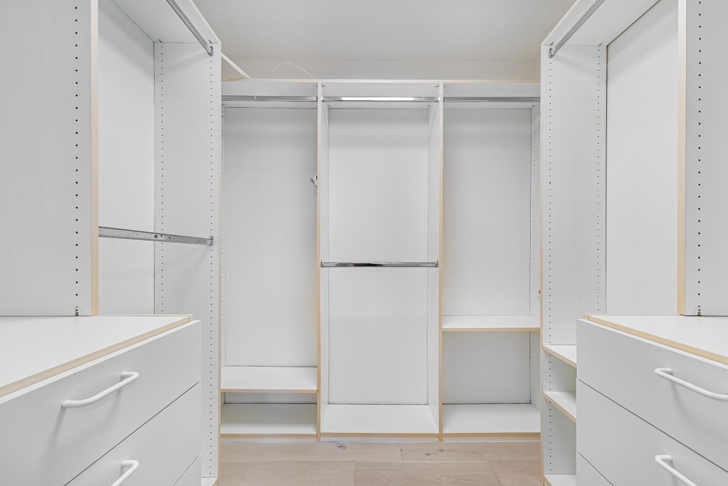 Detail Gallery Image 24 of 50 For 856 Lakeshore Dr, Redwood City,  CA 94065 - 3 Beds | 2/1 Baths