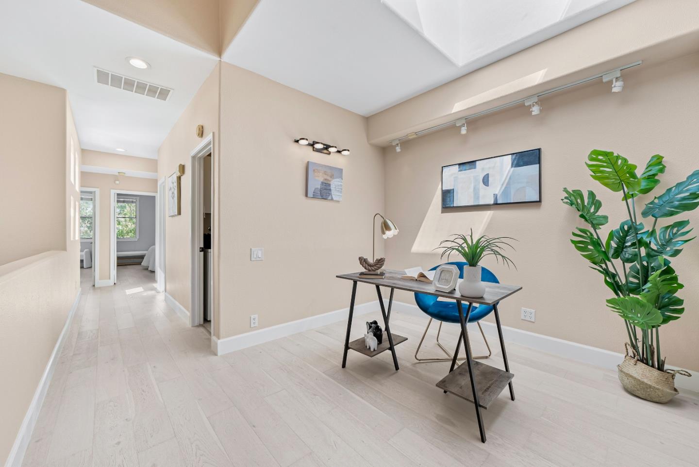 Detail Gallery Image 25 of 50 For 856 Lakeshore Dr, Redwood City,  CA 94065 - 3 Beds | 2/1 Baths