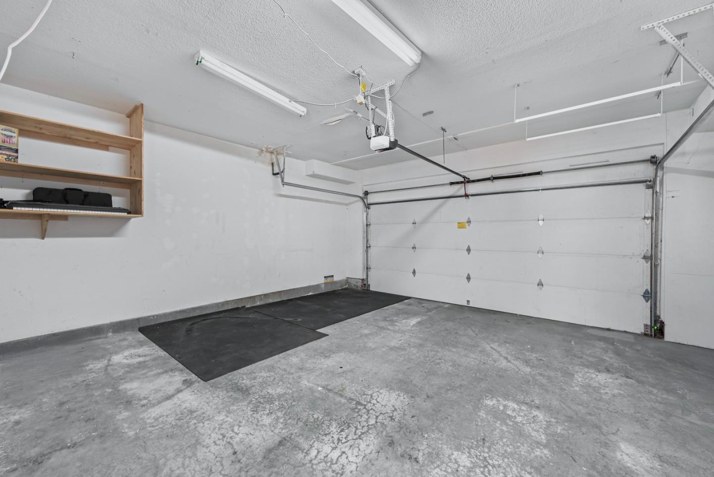 Detail Gallery Image 34 of 50 For 856 Lakeshore Dr, Redwood City,  CA 94065 - 3 Beds | 2/1 Baths