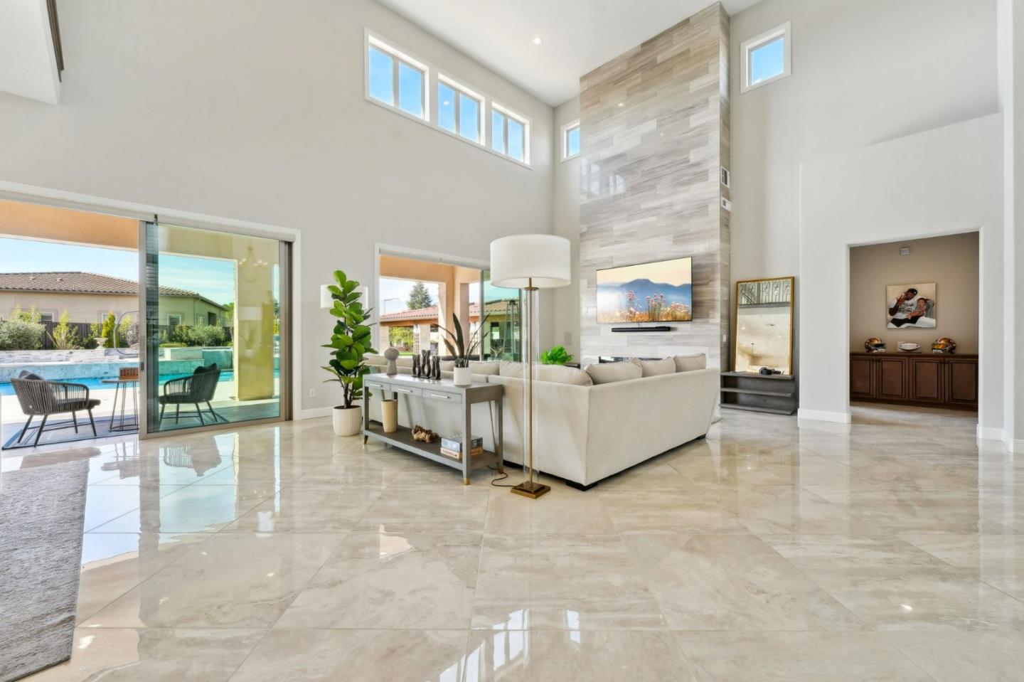 Detail Gallery Image 2 of 74 For 18735 Corte Paterna, Morgan Hill,  CA 95037 - 6 Beds | 6/1 Baths