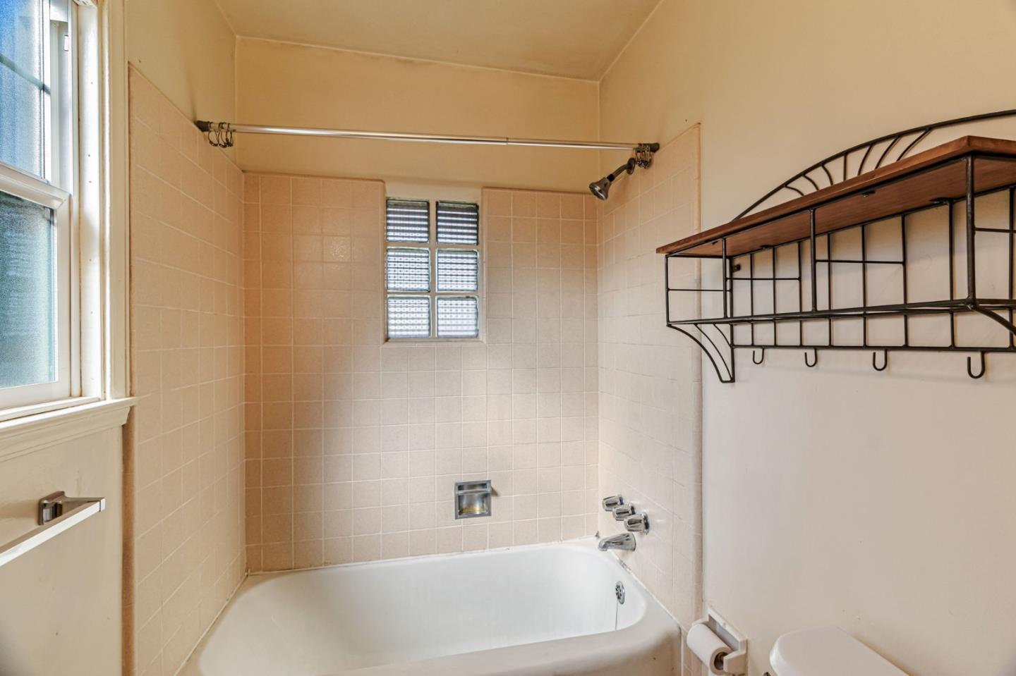 Detail Gallery Image 12 of 17 For 718 N 16th St, San Jose,  CA 95112 - – Beds | – Baths