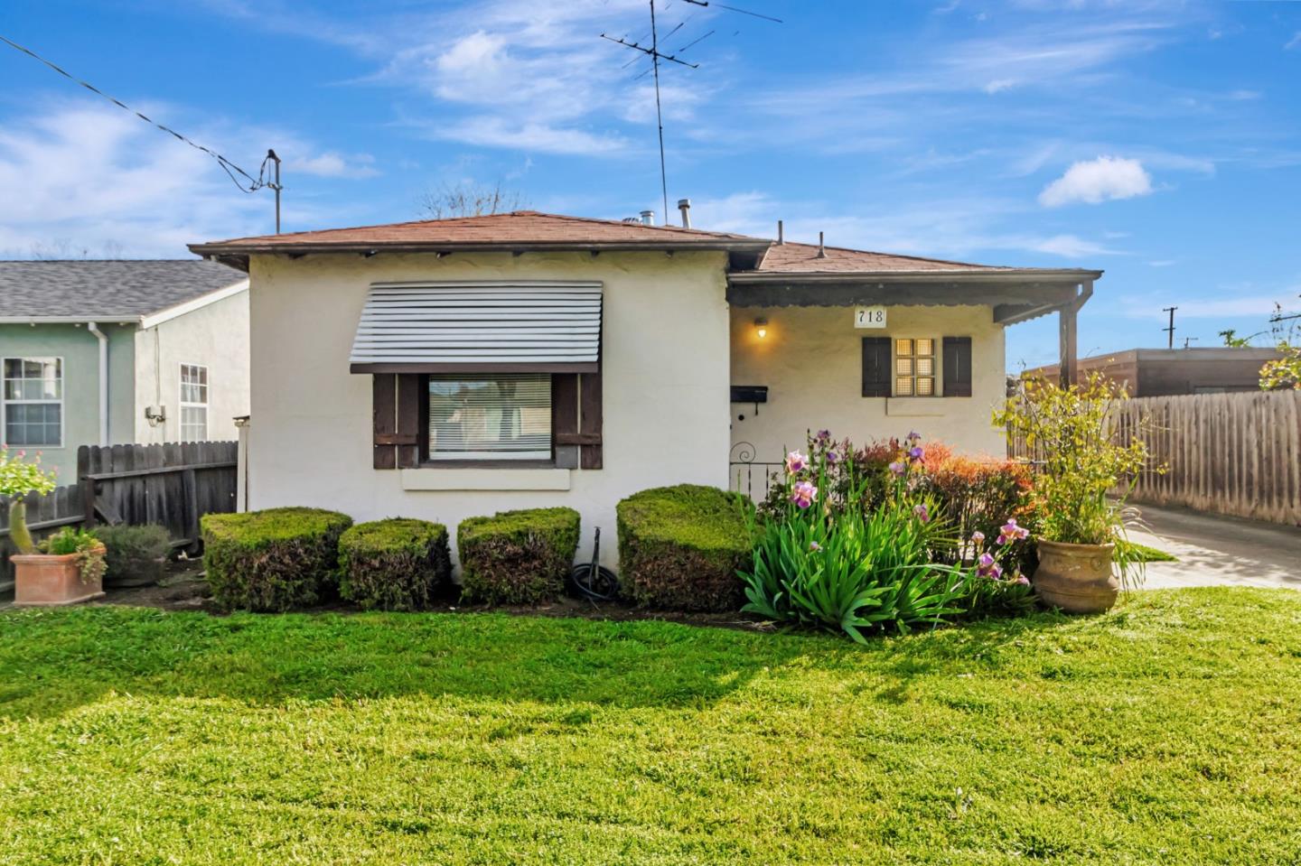 Detail Gallery Image 2 of 17 For 718 N 16th St, San Jose,  CA 95112 - – Beds | – Baths