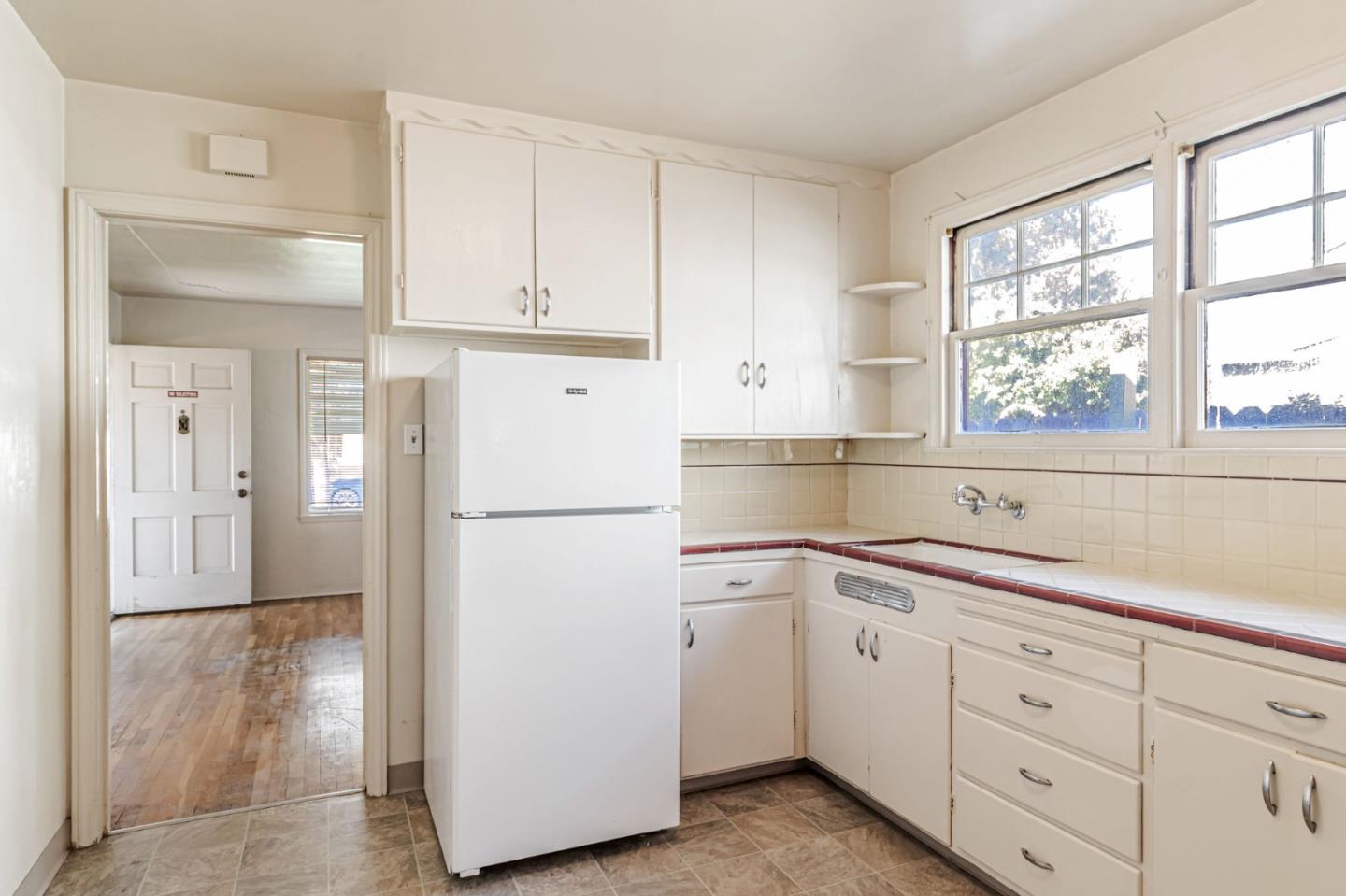 Detail Gallery Image 8 of 17 For 718 N 16th St, San Jose,  CA 95112 - – Beds | – Baths