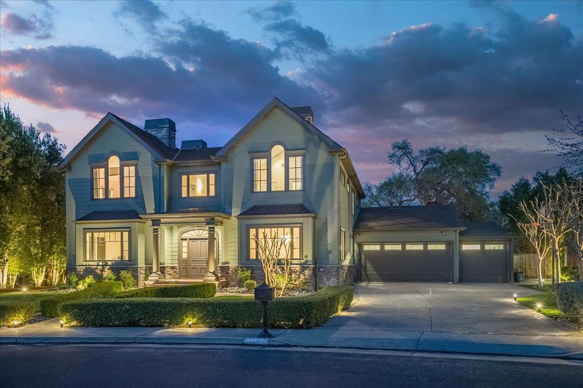 Detail Gallery Image 2 of 71 For 107 Kennedy Ct, Los Gatos,  CA 95032 - 6 Beds | 4/1 Baths