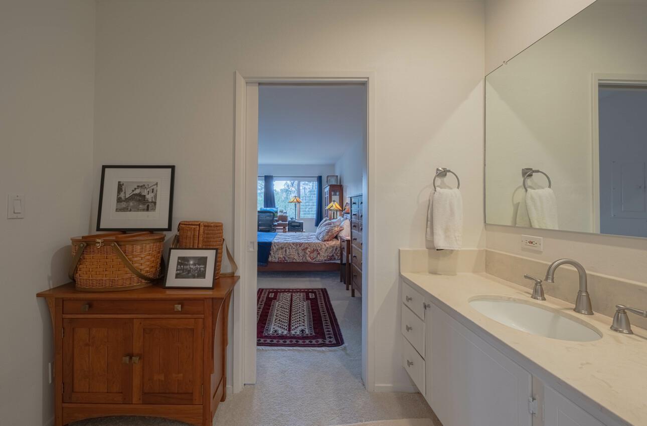 Detail Gallery Image 12 of 28 For 120 Del Mesa Carmel, Carmel,  CA 93923 - 1 Beds | 1 Baths