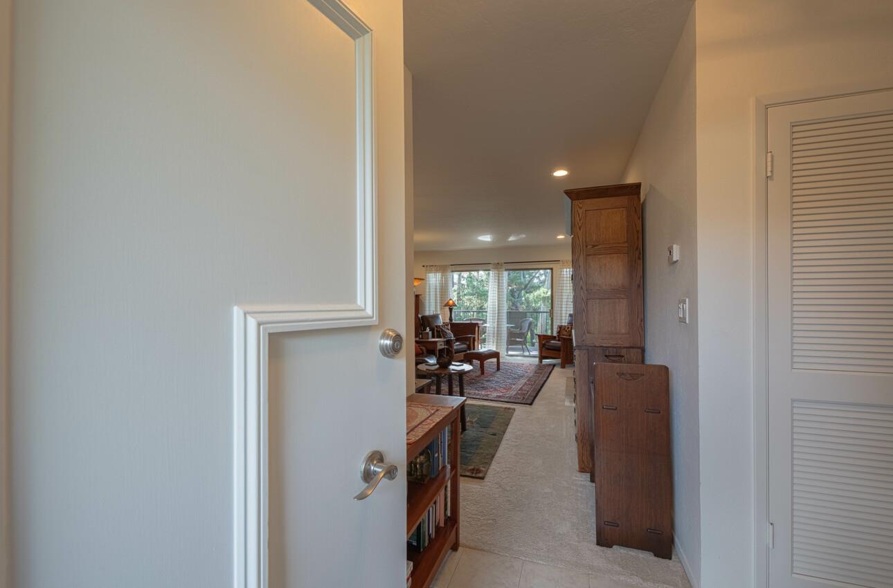 Detail Gallery Image 3 of 28 For 120 Del Mesa Carmel, Carmel,  CA 93923 - 1 Beds | 1 Baths