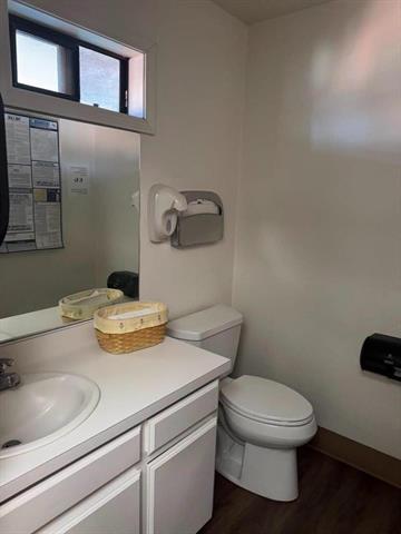 Detail Gallery Image 7 of 13 For 901 Sunset Dr #1,  Hollister,  CA 95023 - – Beds | – Baths