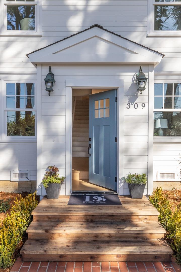 Detail Gallery Image 2 of 42 For 309 Channing Way, Pacifica,  CA 94044 - 4 Beds | 2/1 Baths