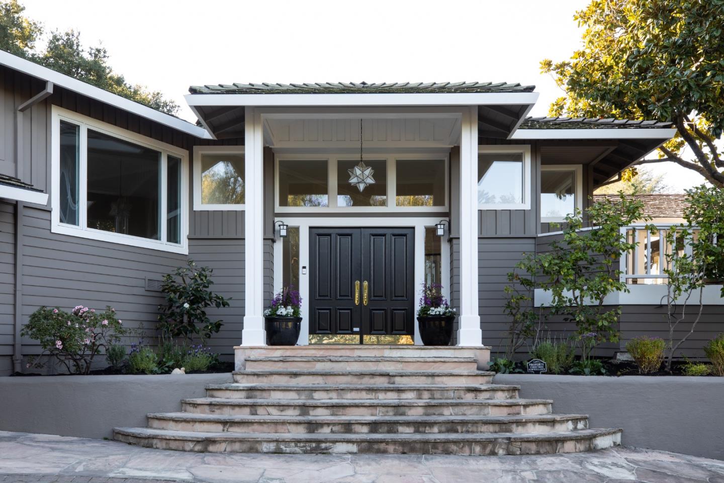 Detail Gallery Image 2 of 40 For 23641 Camino Hermoso Dr, Los Altos Hills,  CA 94024 - 5 Beds | 3/1 Baths