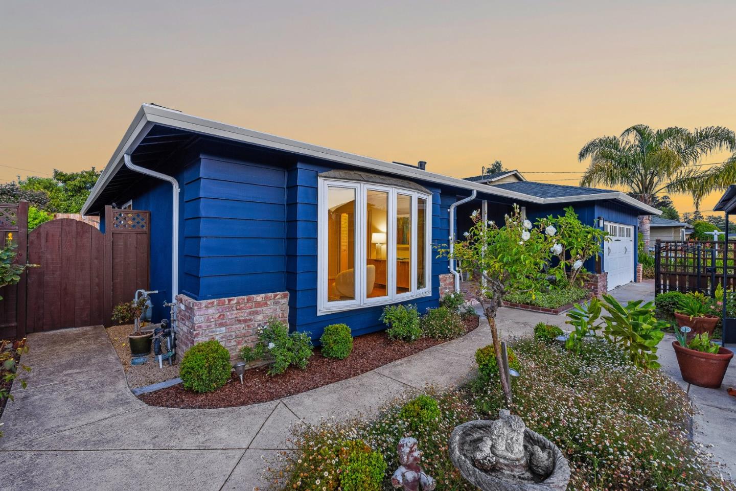 Detail Gallery Image 2 of 43 For 2650 Gary Dr, Soquel,  CA 95073 - 3 Beds | 2/1 Baths