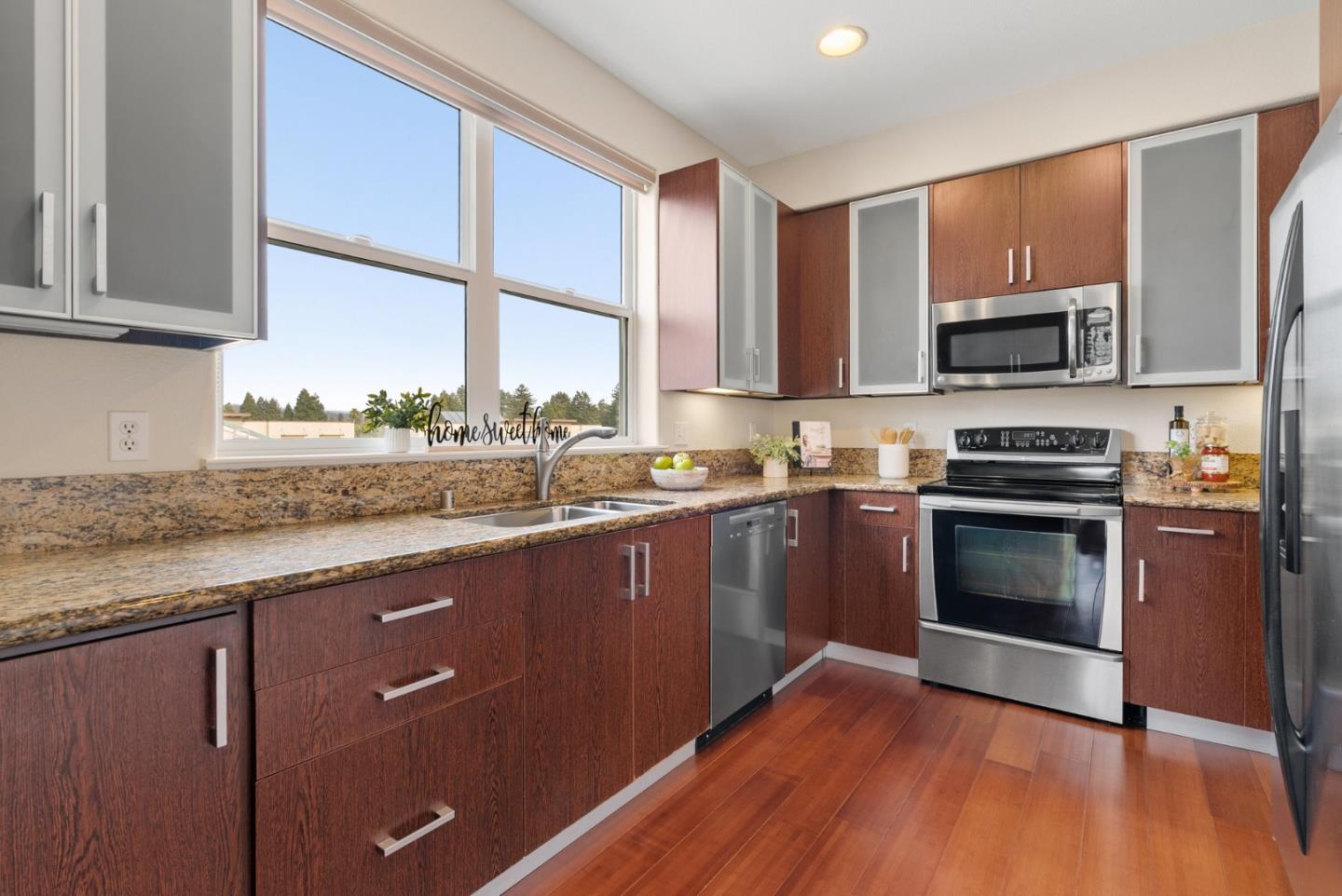 Detail Gallery Image 10 of 37 For 2030 N Pacific Ave #340,  Santa Cruz,  CA 95060 - 3 Beds | 2 Baths