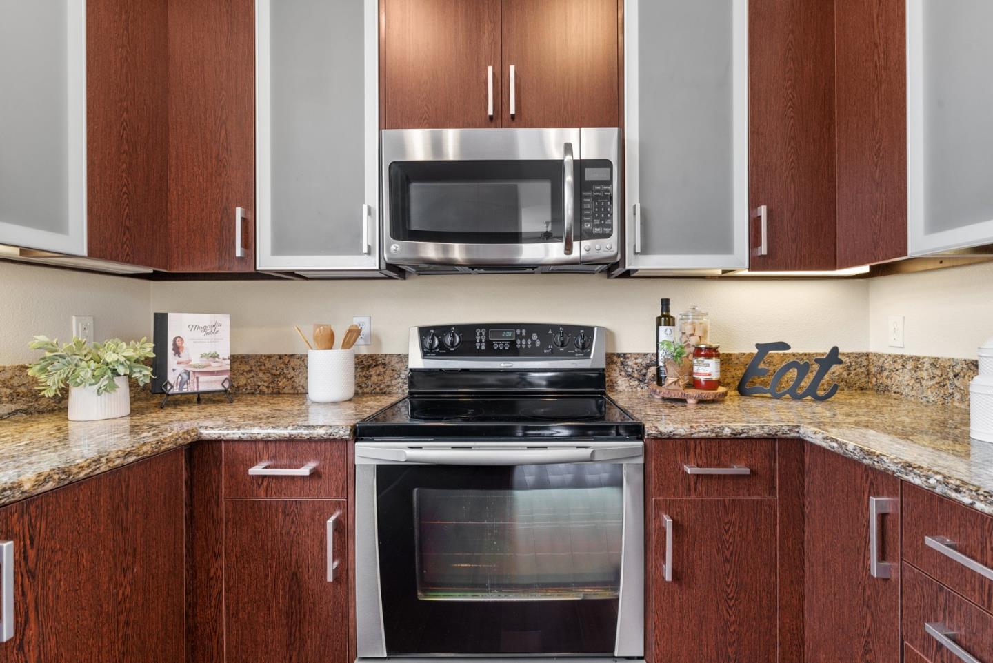 Detail Gallery Image 12 of 37 For 2030 N Pacific Ave #340,  Santa Cruz,  CA 95060 - 3 Beds | 2 Baths