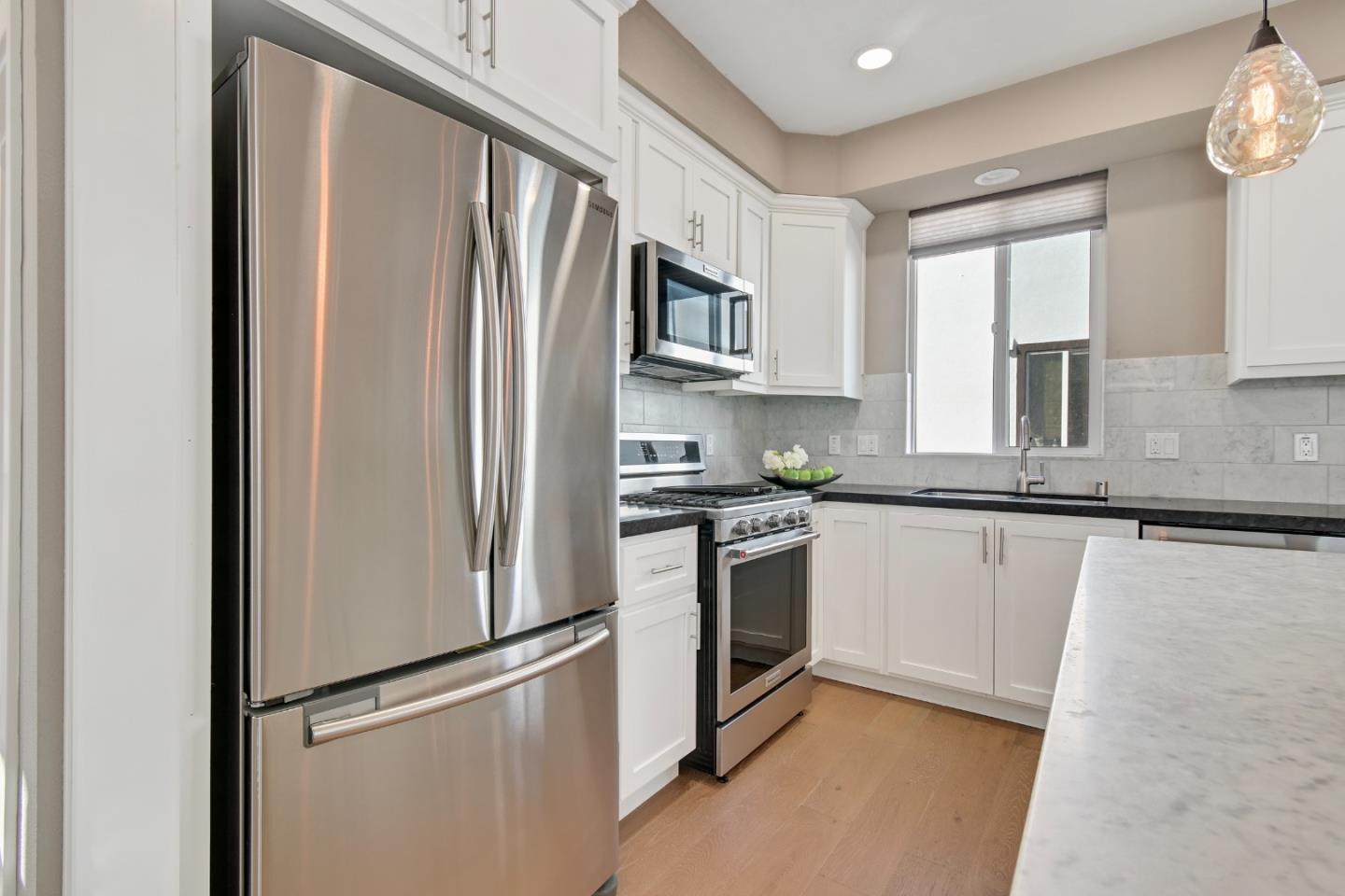 Detail Gallery Image 13 of 37 For 6245 Thornton Ave, Newark,  CA 94560 - 3 Beds | 3 Baths