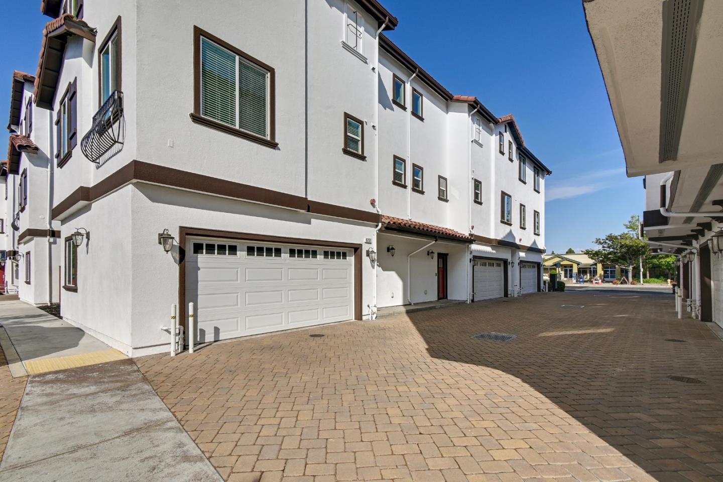 Detail Gallery Image 6 of 37 For 6245 Thornton Ave, Newark,  CA 94560 - 3 Beds | 3 Baths