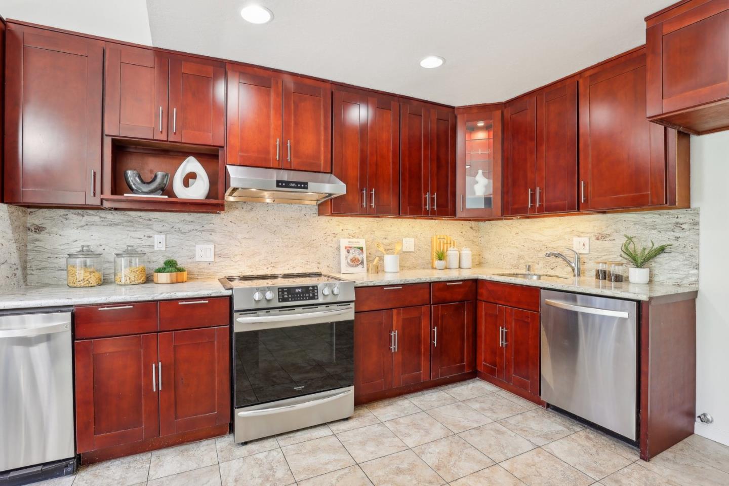 Detail Gallery Image 11 of 42 For 1396 Gazdar Ct, Santa Clara,  CA 95051 - 3 Beds | 3 Baths