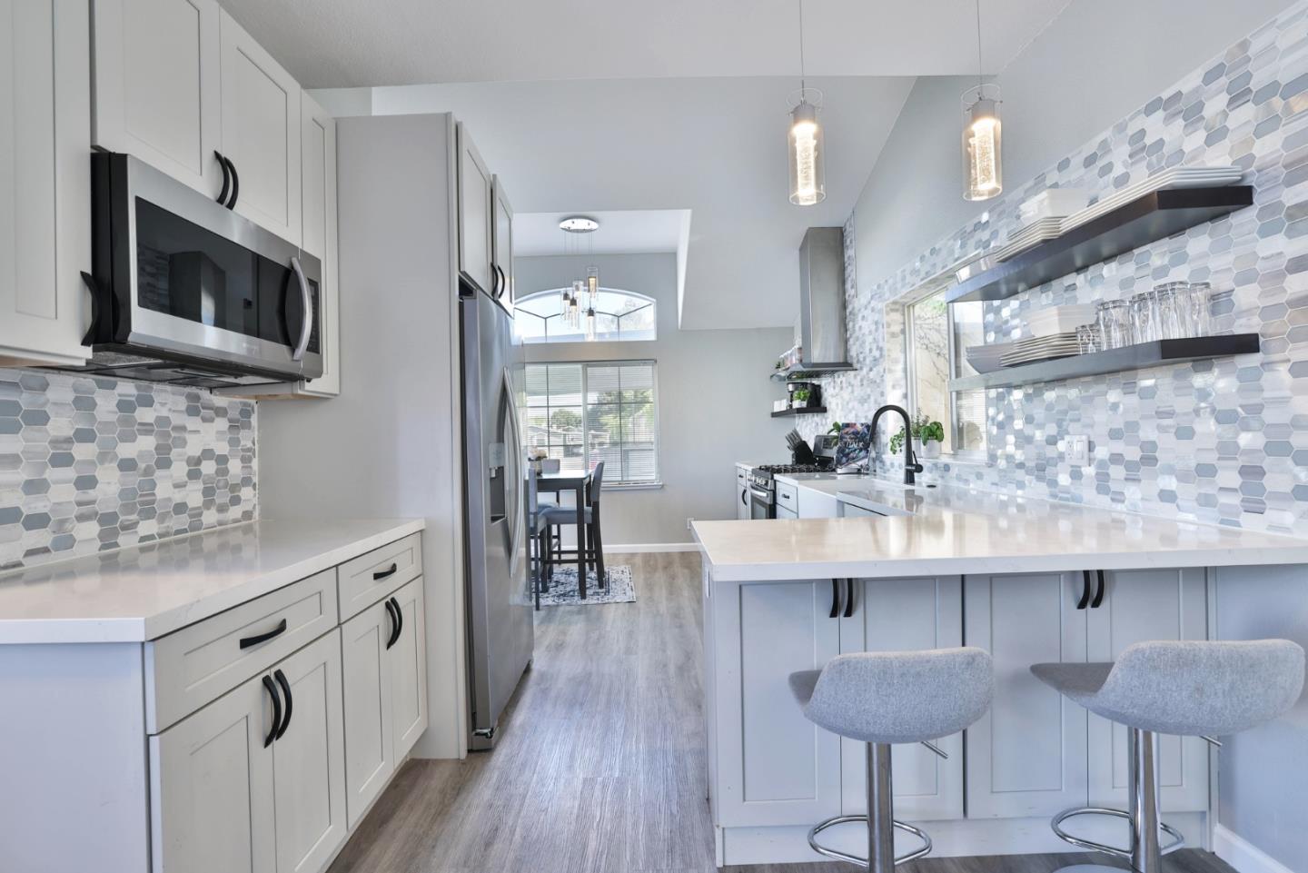 Detail Gallery Image 4 of 25 For 5450 Monterey Rd 54a,  San Jose,  CA 95111 - 3 Beds | 2 Baths