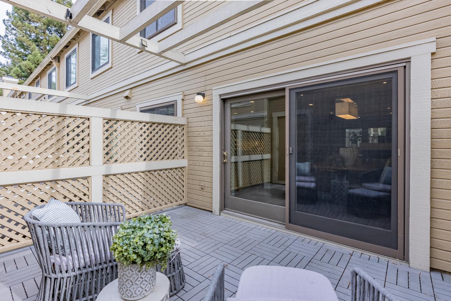 Detail Gallery Image 16 of 32 For 978 La Mesa Ter #E,  Sunnyvale,  CA 94086 - 2 Beds | 2/1 Baths