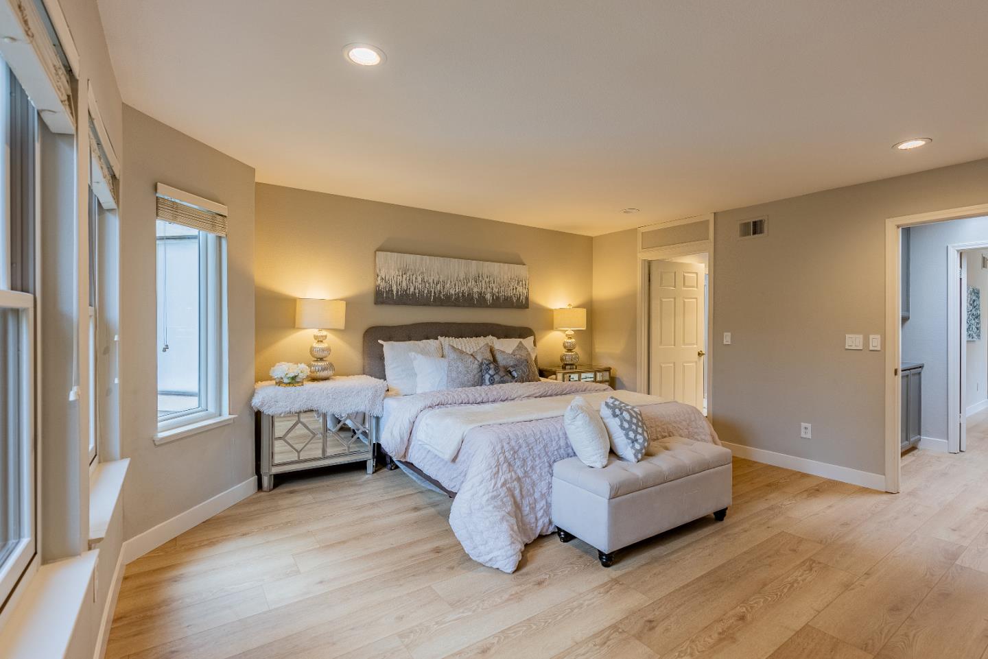 Detail Gallery Image 20 of 32 For 978 La Mesa Ter #E,  Sunnyvale,  CA 94086 - 2 Beds | 2/1 Baths